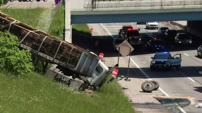 2 teens dead, 3 hurt as car went off Edmonds embankment into a