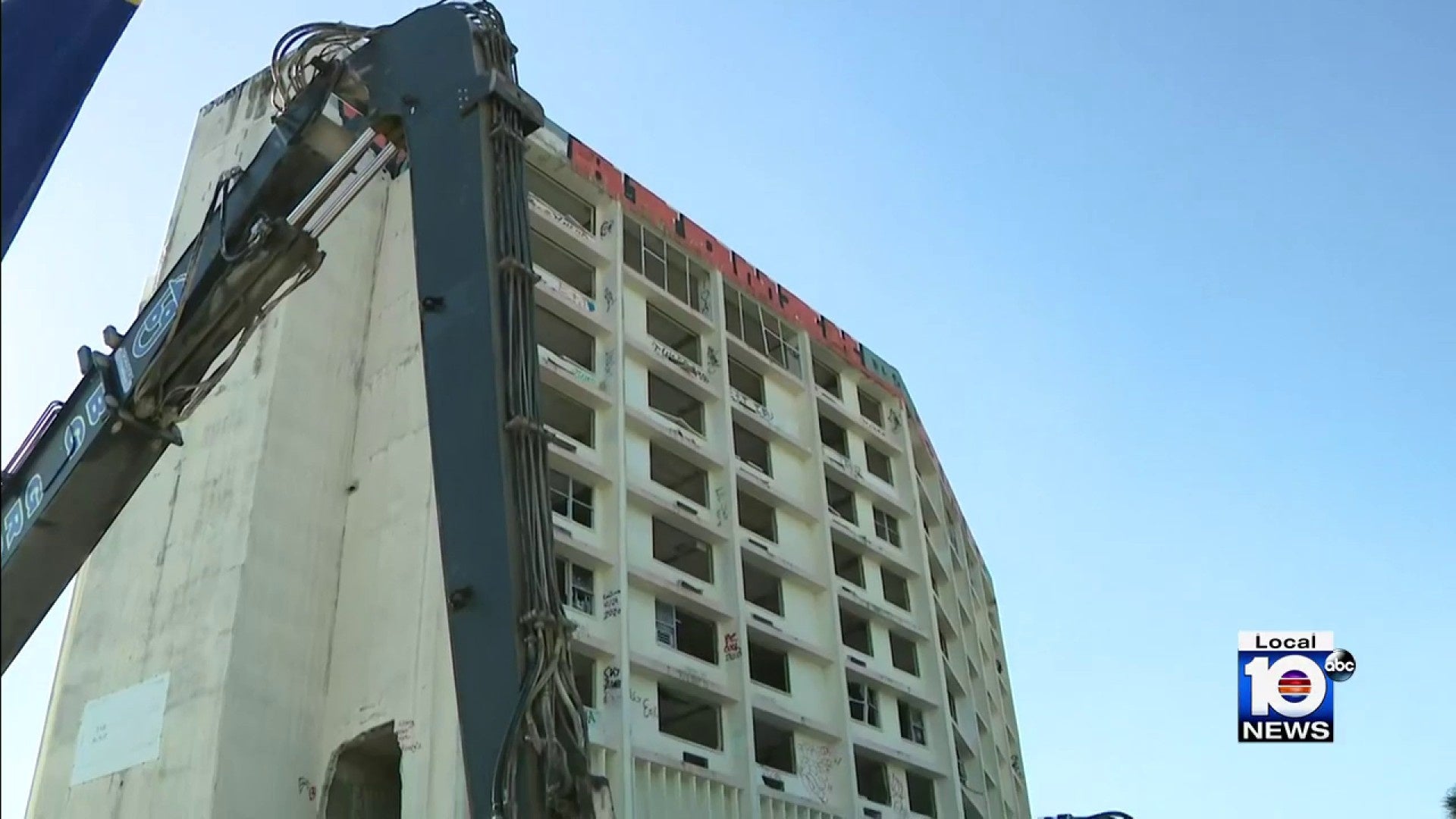Vacant hospital building in Miami Gardens set to be demolished after two decades empty Vacant hospital building in Miami Gardens set to be demolished after two decades empty
